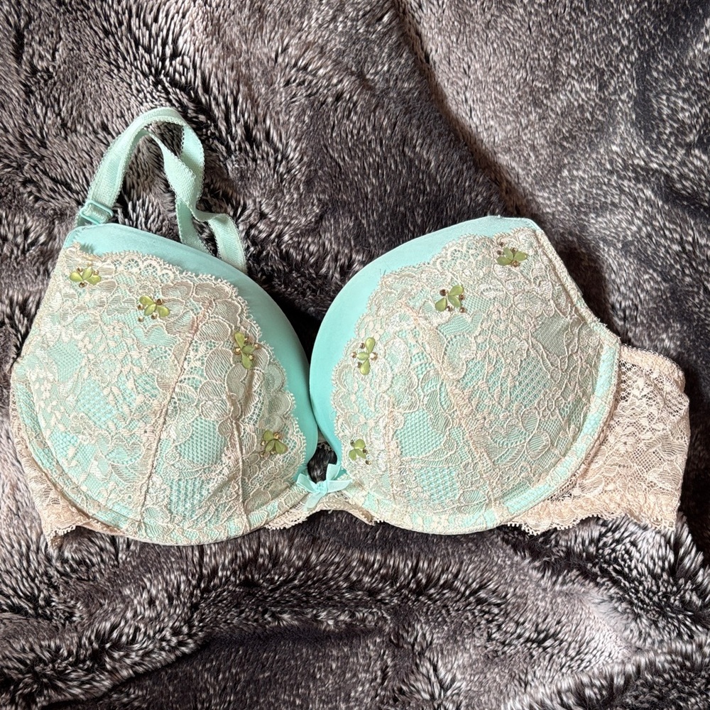 Victoria Secret Lace Push-Up Bra